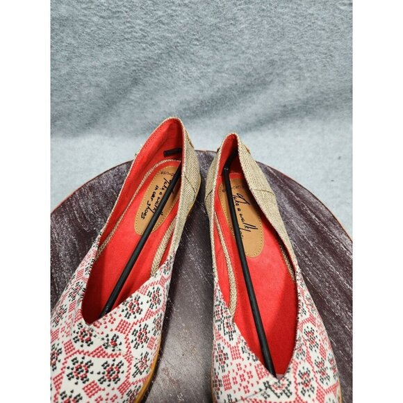 Piranda Womens Slip-On Flats  Multicolor Size 39 Red Beige Canvas Rubber Sole - Picture 10 of 16